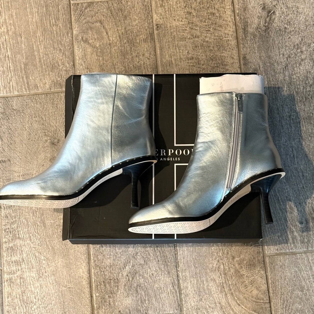 Liverpool Los Angeles Costa‎ Ankle Bootie Silver Metallic 8.5